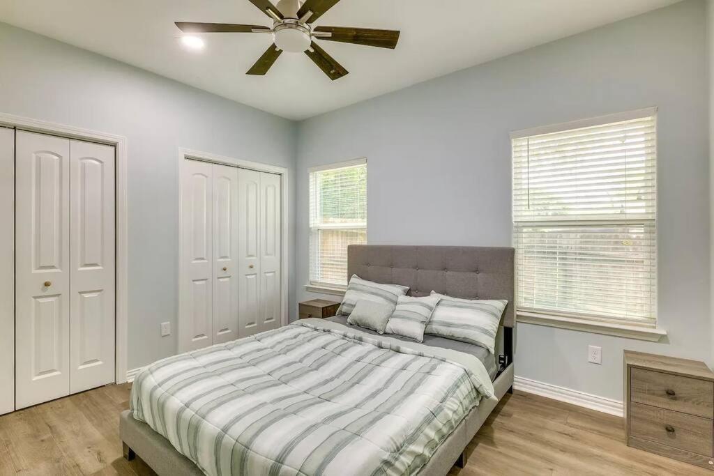 Vacation Home Lake Livingston! Onalaska Luaran gambar