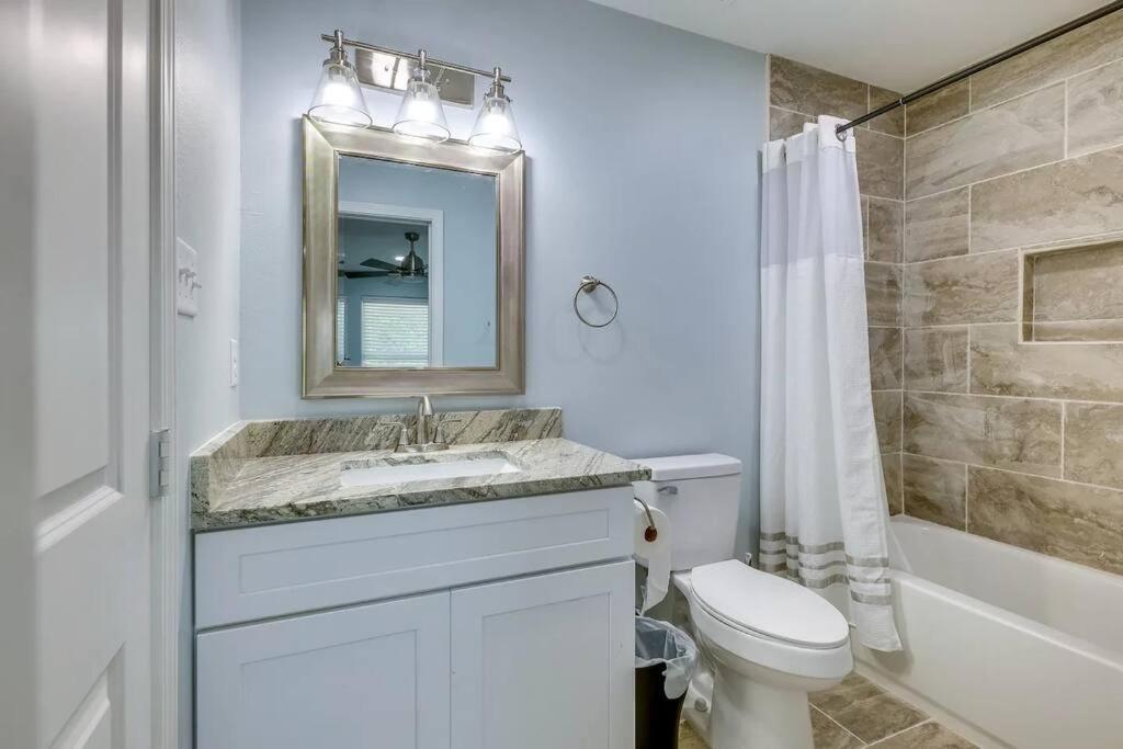 Vacation Home Lake Livingston! Onalaska Luaran gambar