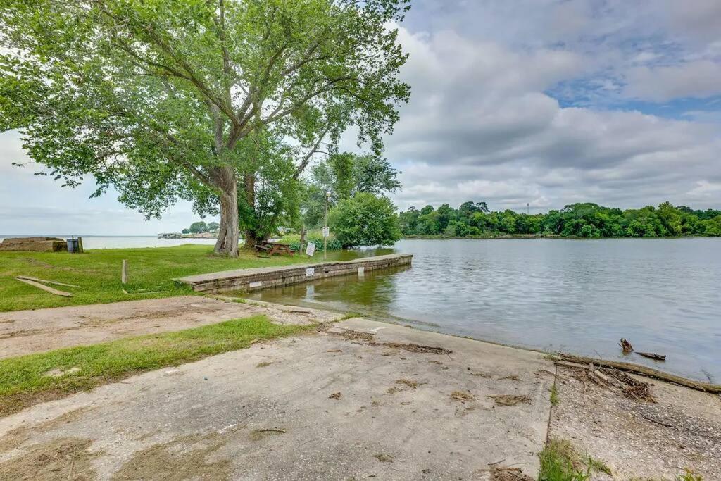 Vacation Home Lake Livingston! Onalaska Luaran gambar