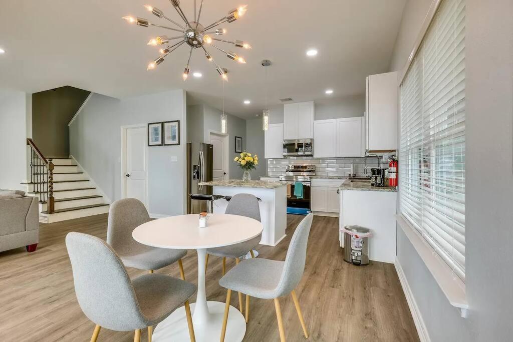 Vacation Home Lake Livingston! Onalaska Luaran gambar