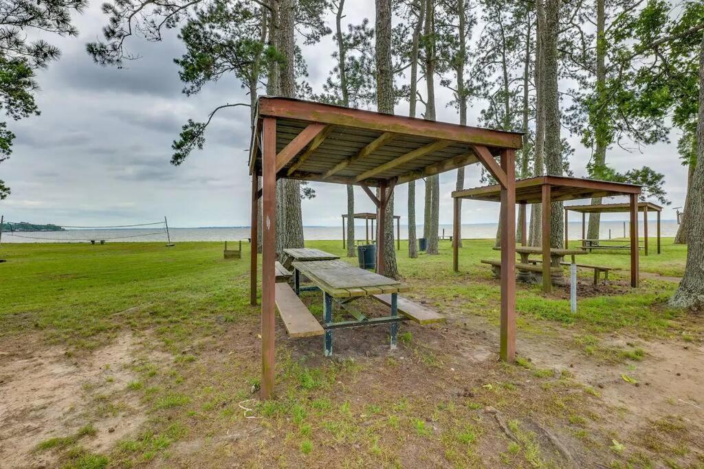 Vacation Home Lake Livingston! Onalaska Luaran gambar